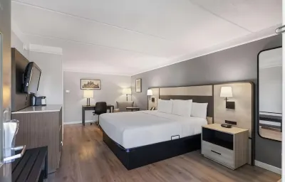 La Quinta Inn by Wyndham Stockton Hotel dekat Sky Zone Trampoline Park Stockton