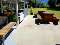 Happy Apple Backpackers Hotels in Motueka