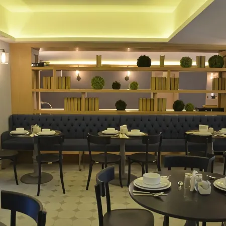 Hotel Plaza Revolución