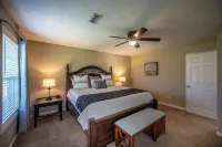 2BR/2Bth, walking to Holiday World. Outdoor grilling area. Family Friendly!!