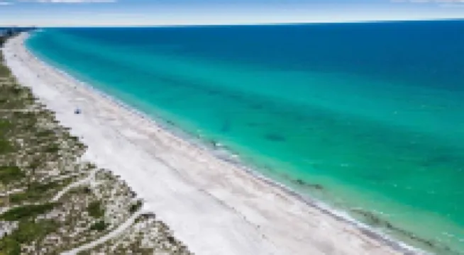 Turtle Walk - Walk to Gorgeous Beach! WALK to 12 different Restaurants!