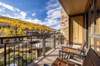 Heated Indoor Pool, Spa, and Stunning Views - Elegant Mountain Retreat