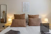 11 Friernhay Court - Apartments