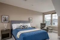 Beautiful Custom Home Centrally Located Near The University of Oregon