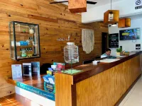 Nomads Hotel, Hostel & Rooftop Pool Cancun Отели рядом с достопримечательностью «Улица Тулум»