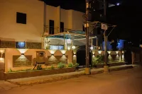 Royal Inn Hotel - Homestays