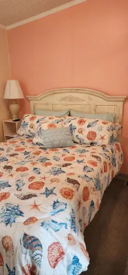 Comfortable cottage in gated community, 5 mins to OC and Assateague Explore OC附近的飯店