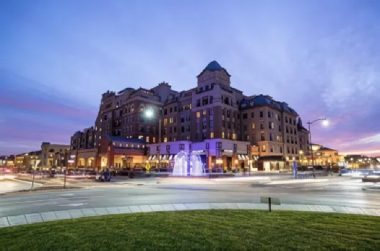 Renaissance Indianapolis North Hotel Hotels near Carmel Clay Veterans Memorial Freedom Circle