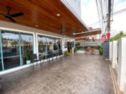 Patuxay Place