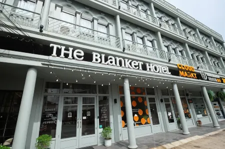 The Blanket Hotel Phuket Old Town