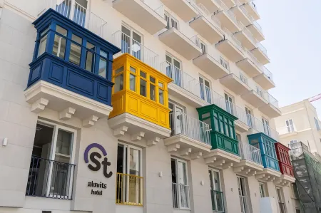 Alavits Hotel by ST Hotels Отели рядом с достопримечательностью «Форт Маноэль»