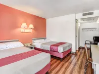 Motel 6 Medford, or Hotels in Medford