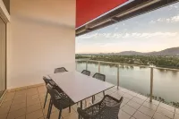 Edge Apartment Hotel - parking