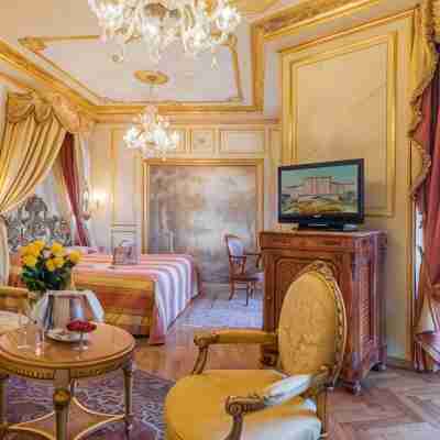Hotel Regina Palace Rooms