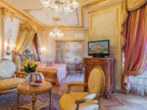 蕾佳娜皇宮酒店 韋巴諾-庫西奧-奧索拉酒店