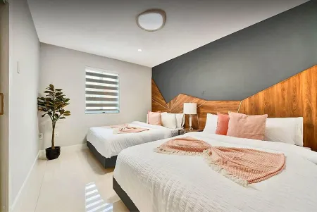 Florida Retreat 6BR Pool Jacuzzi & Game Haven