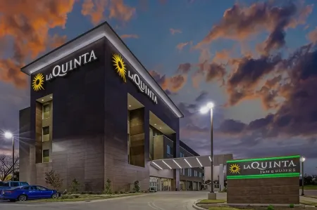 La Quinta Inn & Suites by Wyndham Waco Downtown - Baylor Отели в г. Уэйко