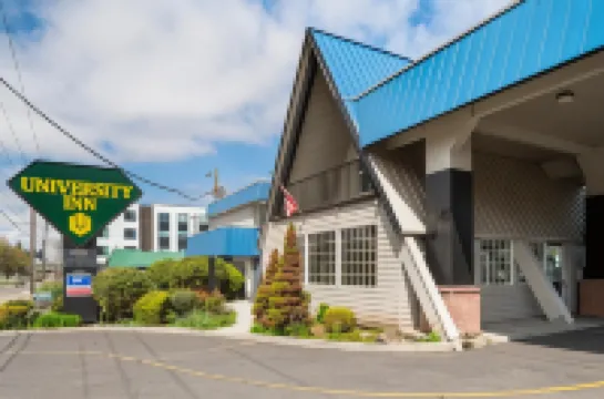 ยูนิเวอร์ซิตี้ อินน์แอนด์สวีทส์