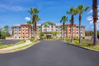 Holiday Inn Express & Suites Palm Coast - I-95 Sherry's Art Studio and Shabby Shack附近的飯店