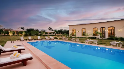 WelcomHeritage Cheetahgarh Resort & Spa - Swimmingpools