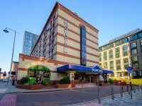 Novotel Birmingham Centre Hotels near Ikon Gallery