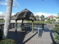 Beautiful open sunny Condo on waterfront dock with Gulf access in  Cape Coral Fl