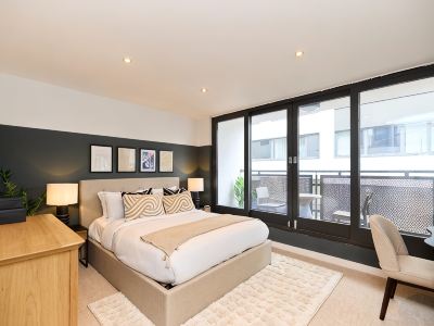 The Kensal Green Wonder - Bright 2Bdr Flat with Balcony