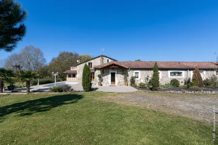 Domaine Castetbieilh Отели в г. Сен-Лон-Ле-Мин