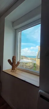 maison vue mer au bourg du Conquet Отели в г. Ле-Конке