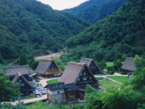 Gokayama Onsen Akaokan Hotel a Nanto