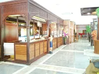 River Grand Hotel : โรงแรมริเวอร์แกรนด์