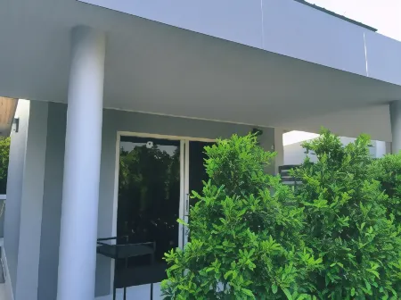 Valee Home & Food Отели рядом с достопримечательностью «Wat Chang»