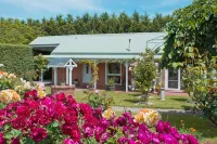Lakeside Cottage Luxury B&B