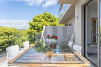 Core Luxury Suites