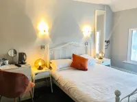 Hardwick Arms Hotel