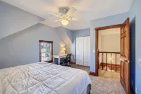Beautiful Roscoe Village/Hamlin Park 4 bed 3 bath.