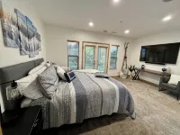 Spacious Eden Retreat – Modern Comfort, Scenic Views & Room for 11