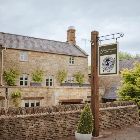 The Feathered Nest Inn