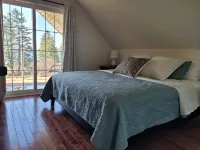 On one of the 𝗜𝘀𝗹𝗮𝗻𝗱'𝘀 𝗯𝗲𝘀𝘁 𝗯𝗲𝗮𝗰𝗵𝗲𝘀; enjoy sun, sand & sea! - balcony