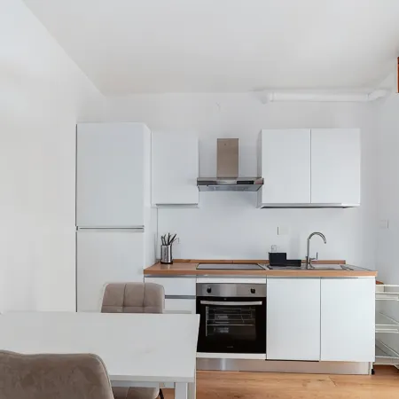 The Right House, Modern and Spacious Three-room Apartment Near Policlinico Monza