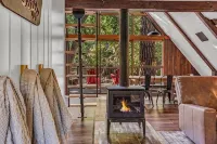 Relaxing A Frame 3-bedroom Cabin with WiFi and AC in Enchanting Forest Setting - 4-Star