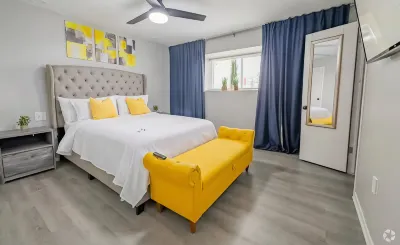 Beautiful Contemporary Suite #15 Các khách sạn ở 
