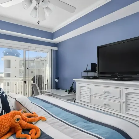 The Squiddly of Bahia Vista- spacious 3 Br/2bath