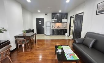J Town Serviced Apartments&Hotel