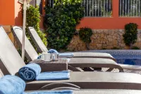 7+1 BEDROOM PRIVATE VILLA, HEATED POOL, GAMES, BBQ - maisons de vacances
