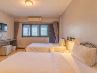 Intown Residence Отели рядом с достопримечательностью «Пирс Си-Пхрая»