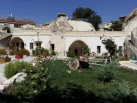 Ortahisar Cave Hotel - Bãi đậu xe