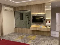 Golden New Al Safa Hotels near Moonlight Hall