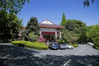 峨眉山ホテル（峨眉山景区報国寺） - 駐車場