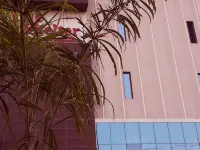 Hotel Royal Shelter Ξενοδοχεία στην πόλη Vapi